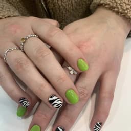 Logo de Miss Uñas Manicura, Pedicura Y Depilación