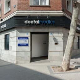 Logo de Clínica Dental Medics Dr. Ferrer