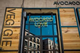 Logo de Avocado Love