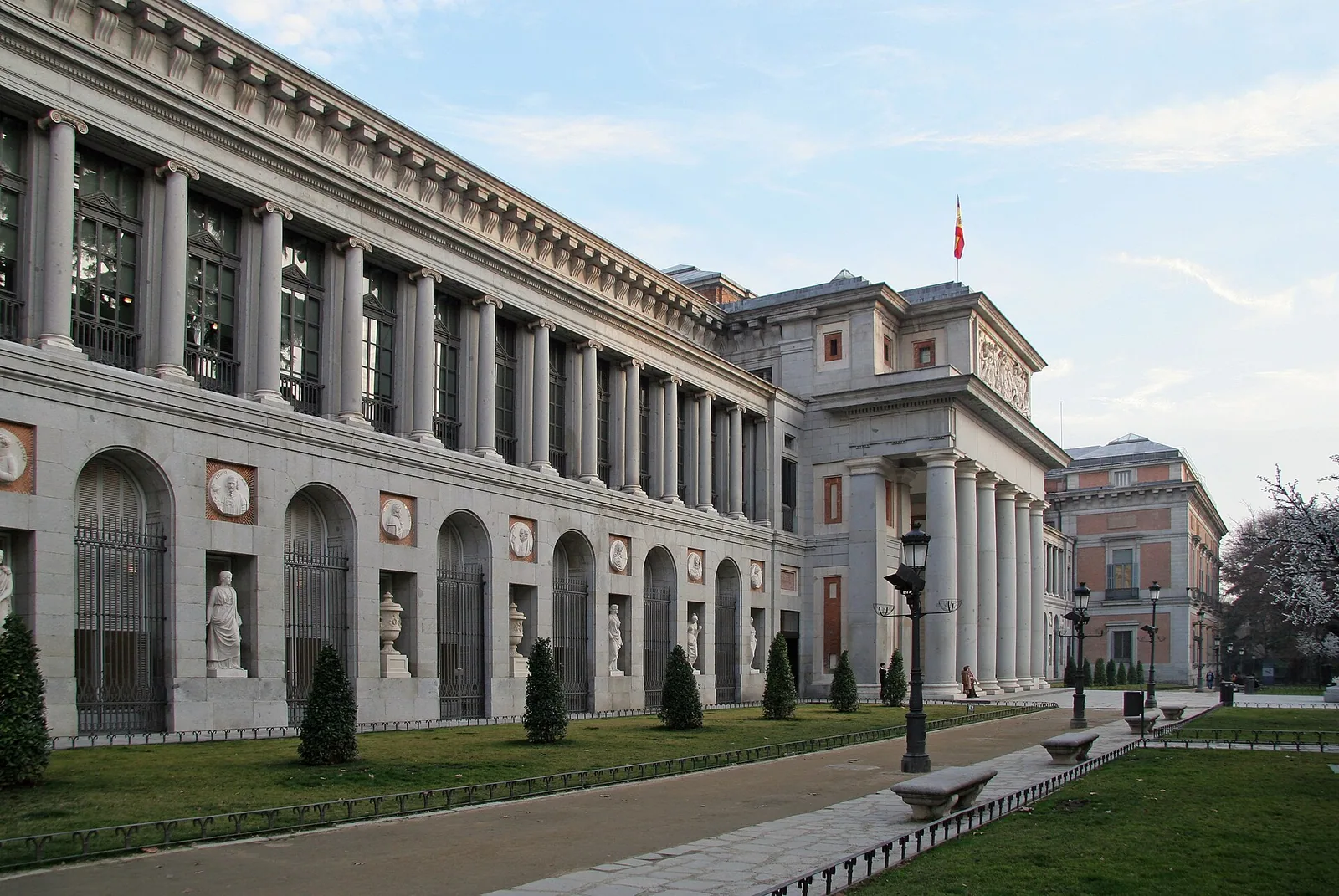 La fachada del Museo del Prado